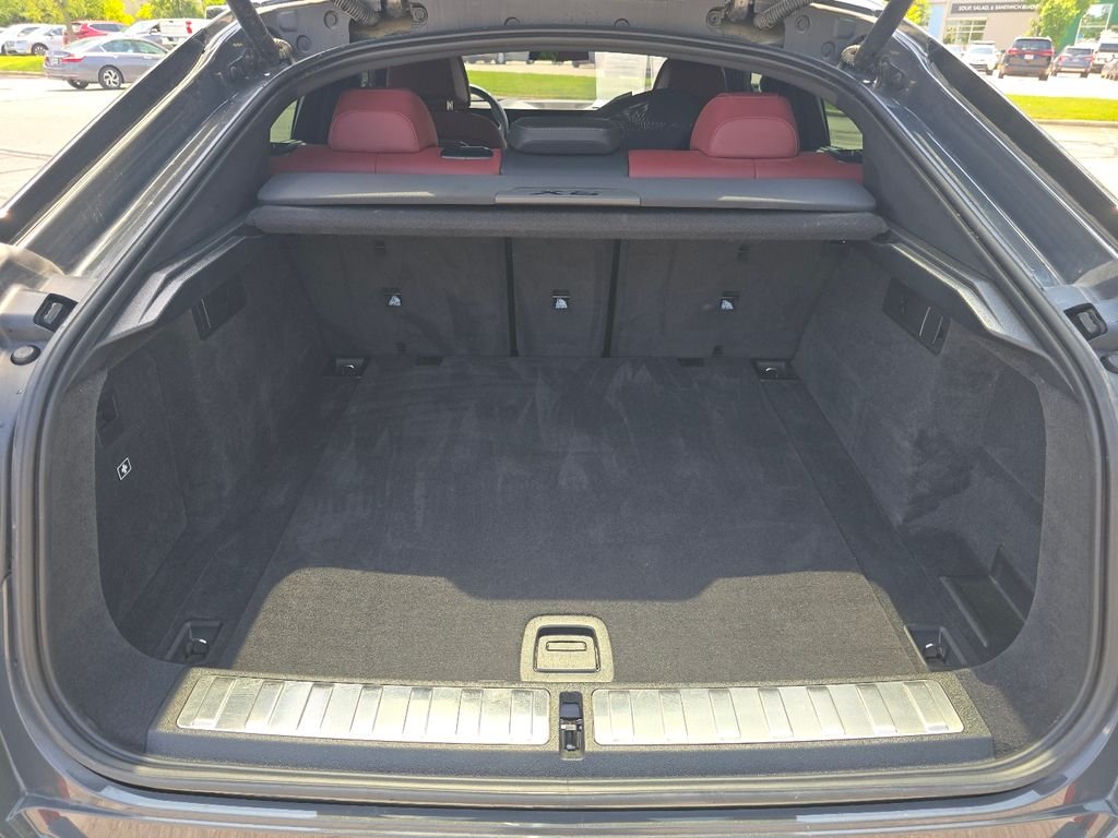Used 2025 Gray Metallic BMW M60i image 19
