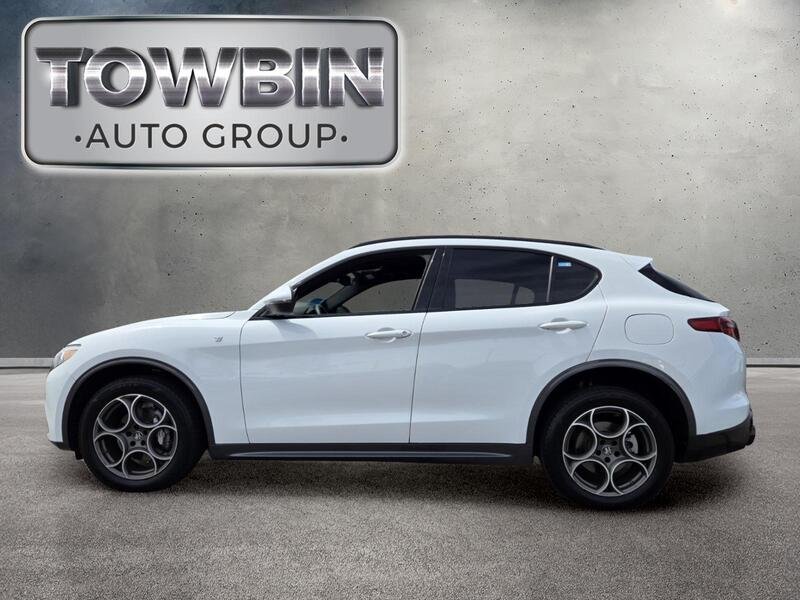 Used 2022 White Alfa Romeo TI AWD image 7