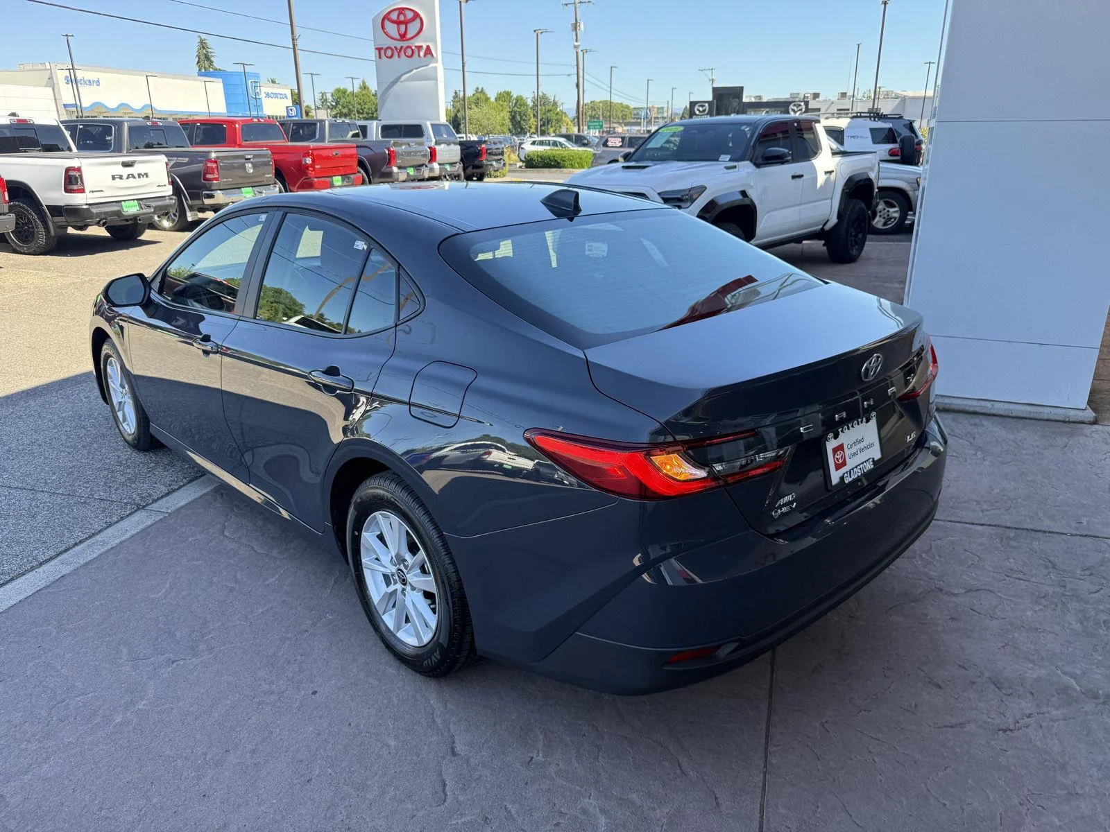 Used 2025 Underground Toyota LE image 4