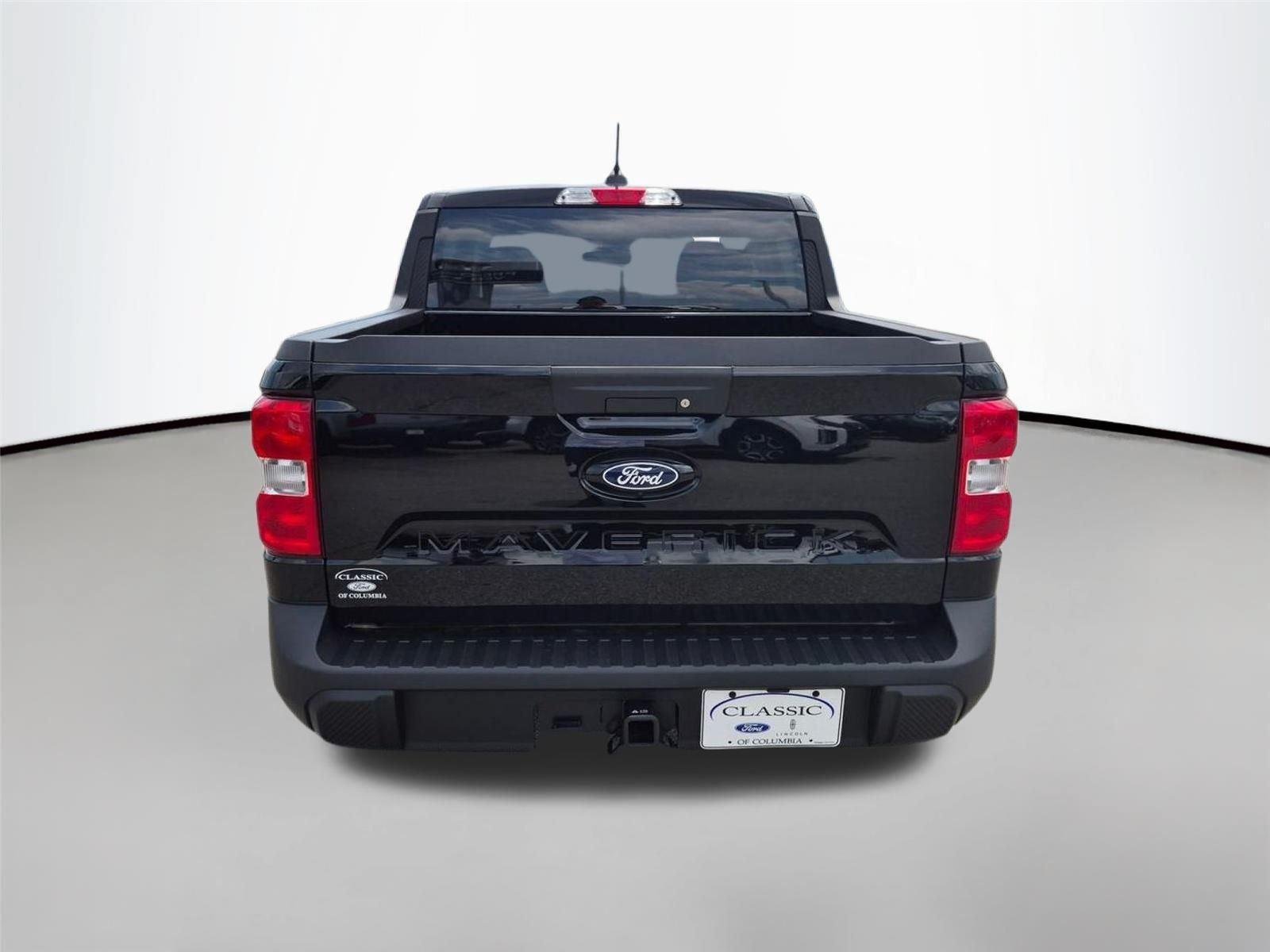 New 2026 Shadow Black Ford XLT image 6