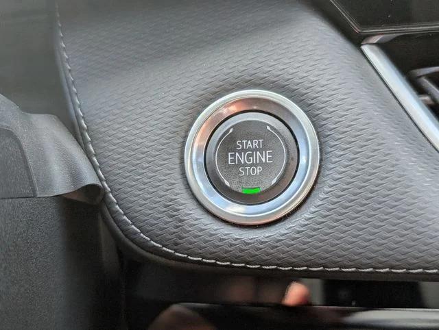 Used 2025 Green Chevrolet LT image 29