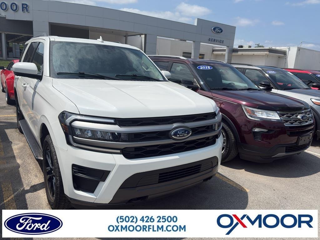 Used 2023 Star White Metallic Tri-Coat Ford XLT image 1