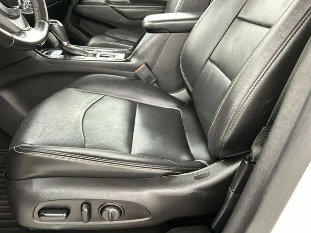 Used 2019 White Chevrolet Premier image 25