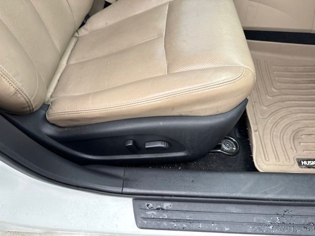 Used 2015 White Nissan 2.5 SL image 13