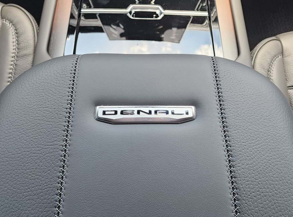 2026 GMC Yukon XL Denali - Photo 41