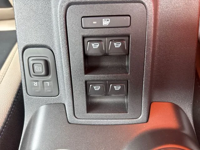Used 2023 Carbonized Gray Metallic Ford Wildtrak image 31