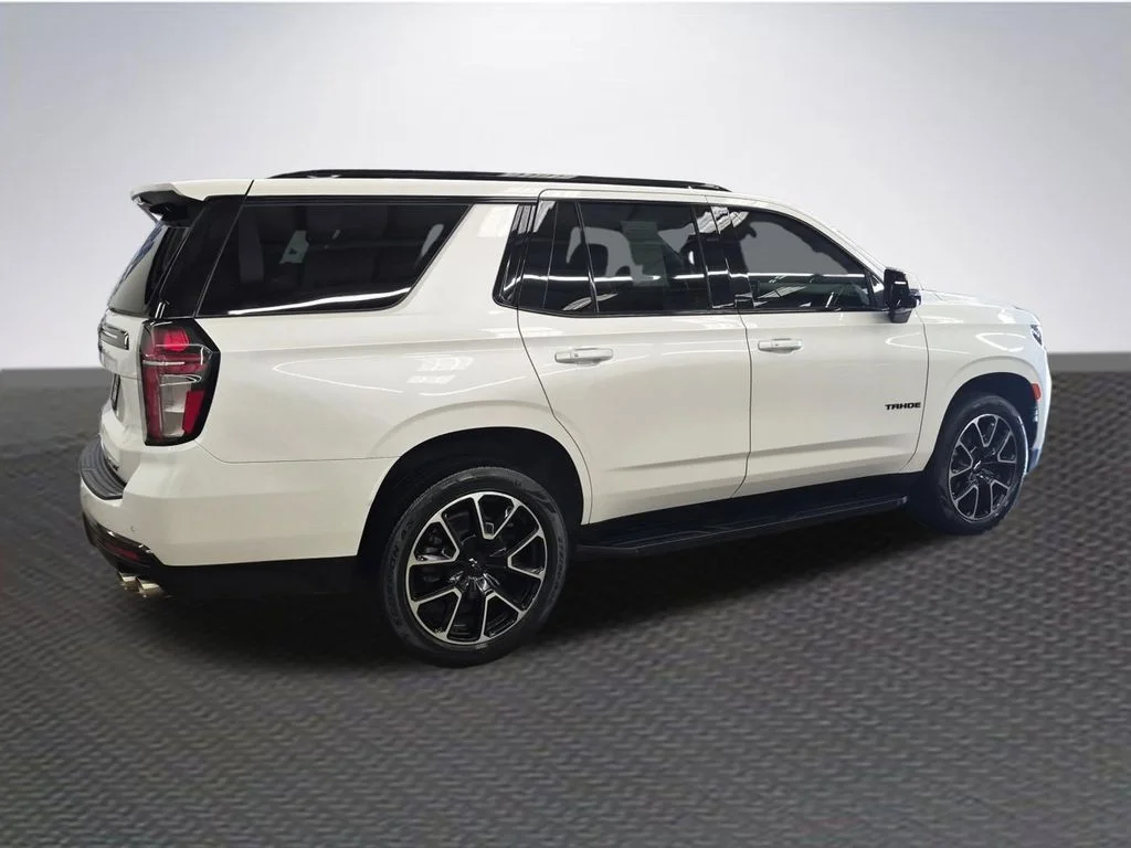 Used 2022 Iridescent Pearl Tricoat Chevrolet RST image 4