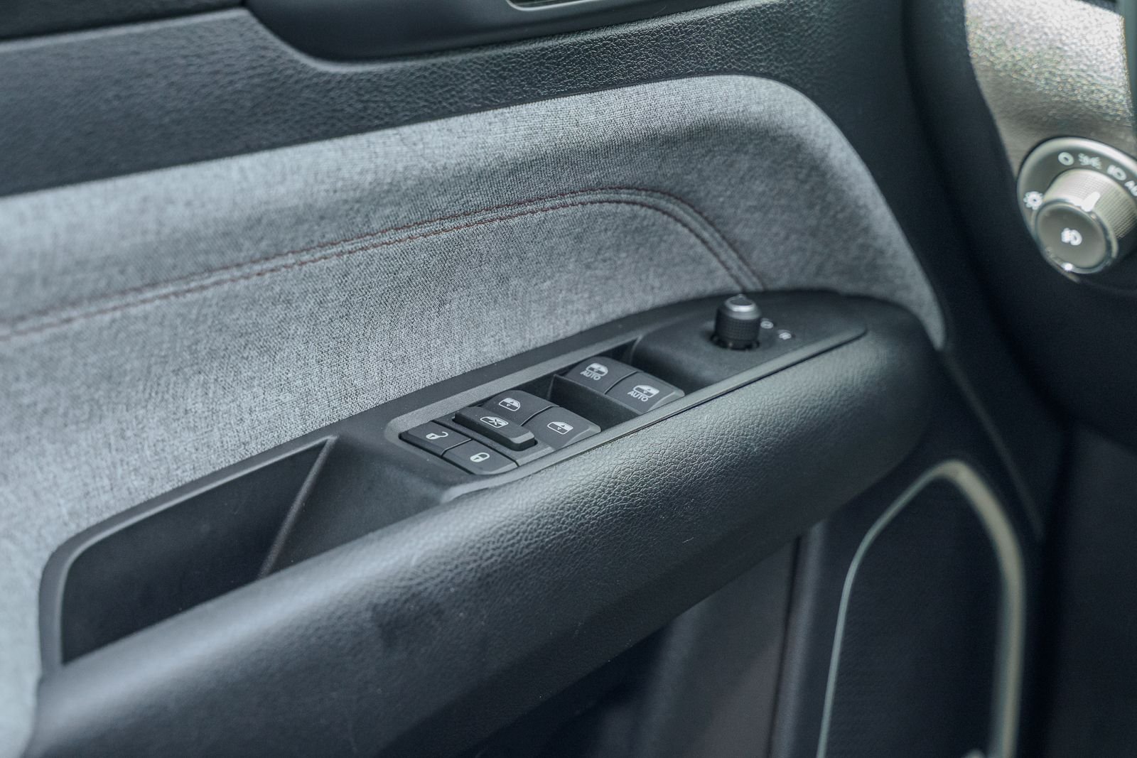 2022 Jeep Compass Latitude Lux - Photo 26