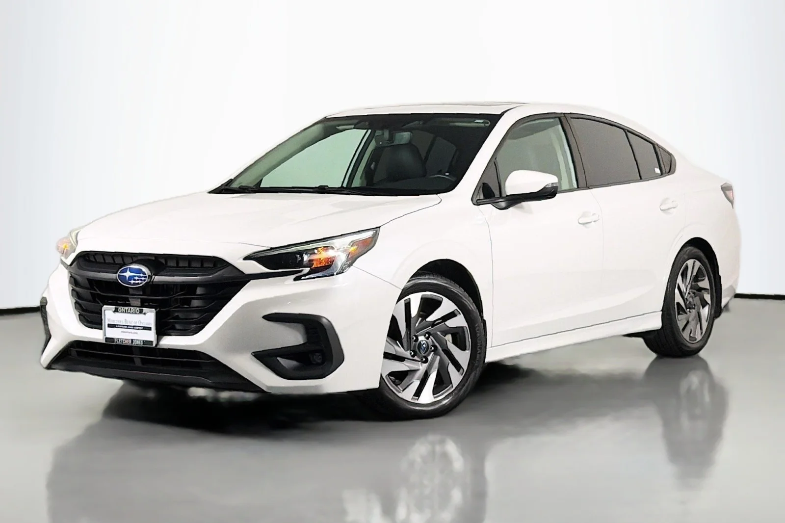 Used 2024 Crystal White Pearl Subaru Limited image 1