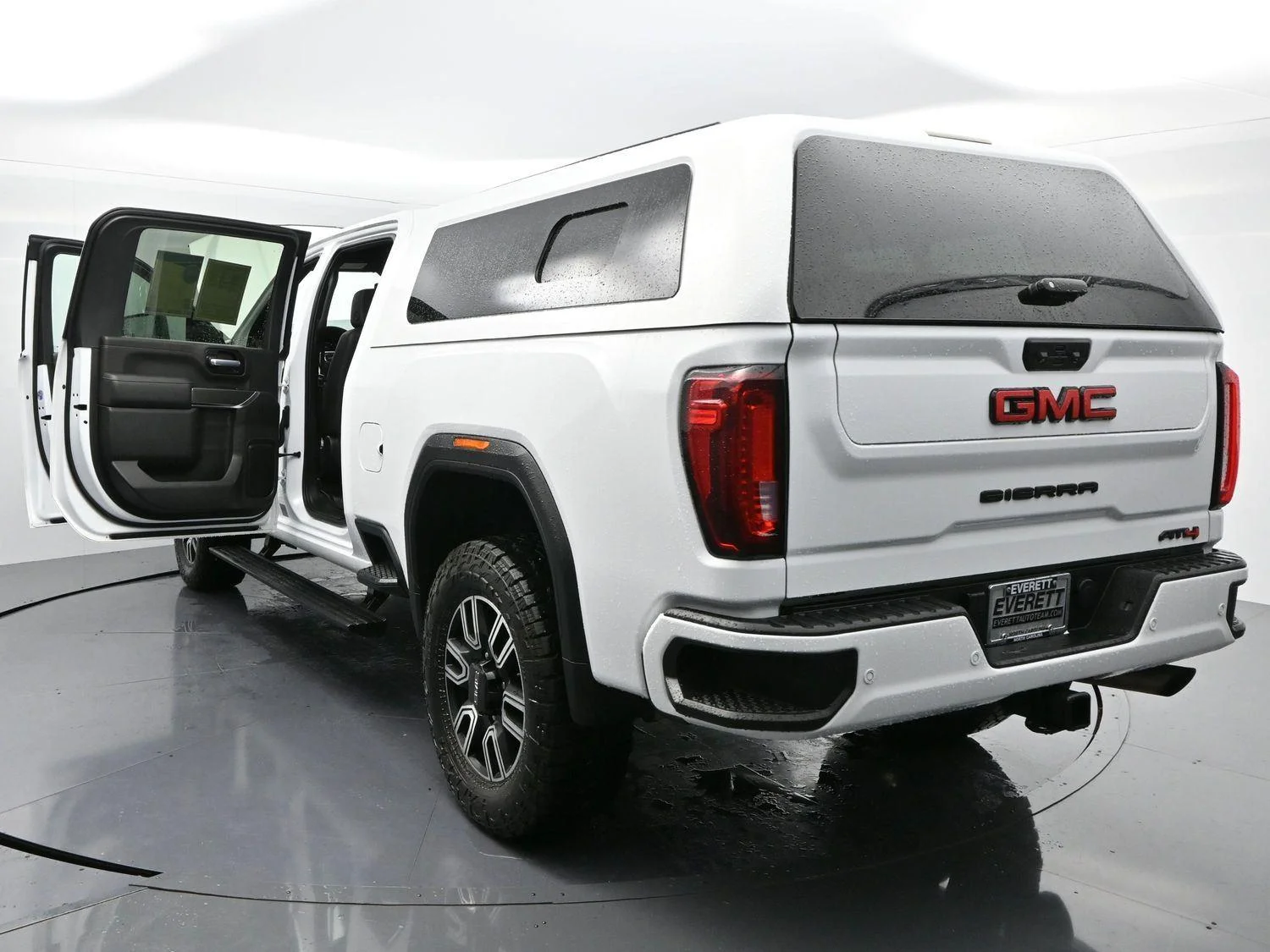 Used 2022 Summit White GMC AT4 image 45