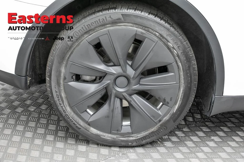 Used 2021 White Tesla Long Range image 23