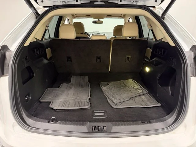 Used 2015 White Ford SEL image 31