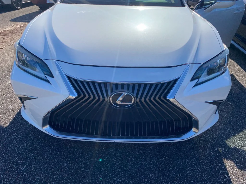 Used 2021 White Lexus 250 image 17