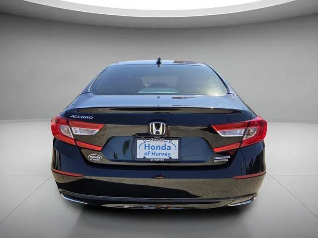 Used 2019 Crystal Black Pearl Honda Touring image 4