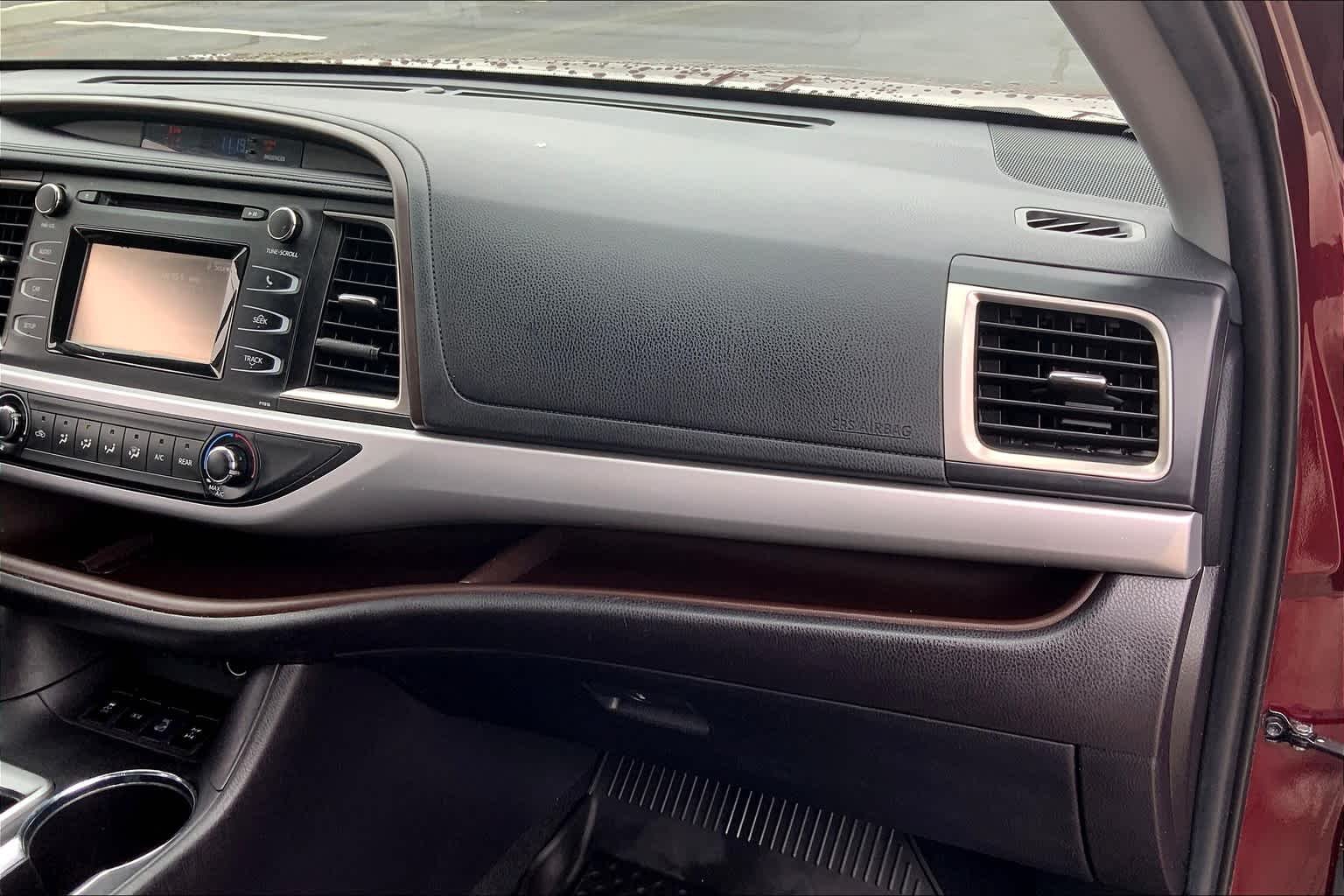 Used 2019 Ooh La La Rouge Mica Toyota LE image 15