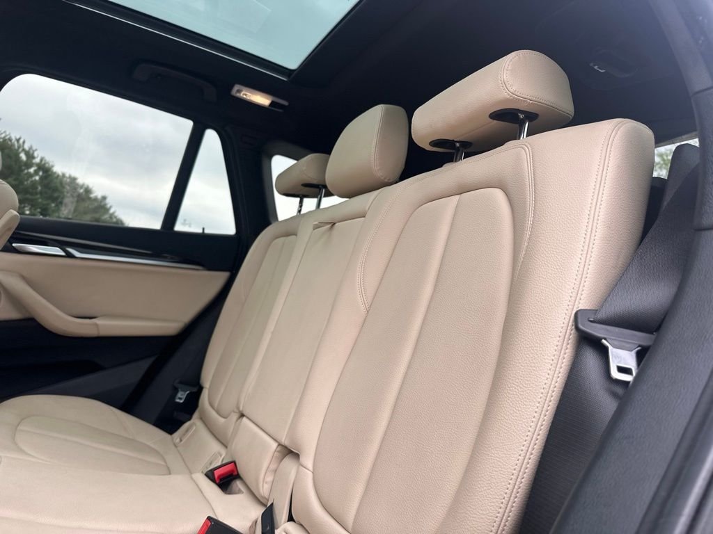 Used 2018 Black Sapphire Metallic BMW xDrive28i image 22