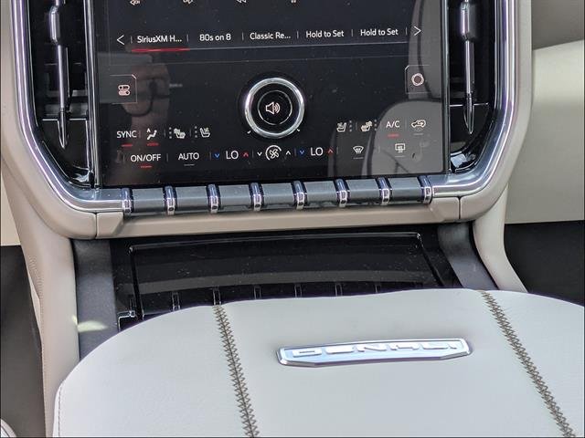 2026 GMC Yukon Denali - Photo 24