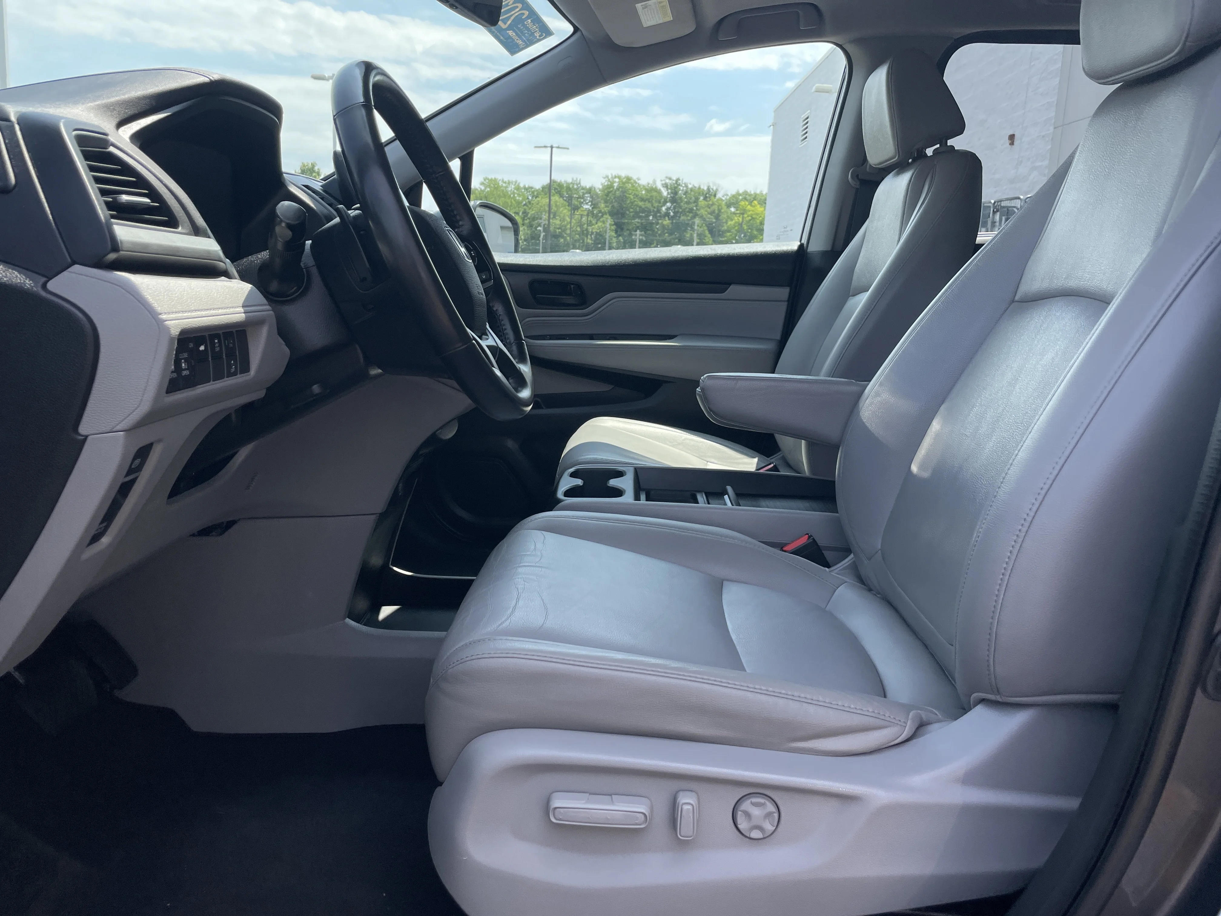Certified Used 2019 Modern Steel Metallic Honda EX-L image 24