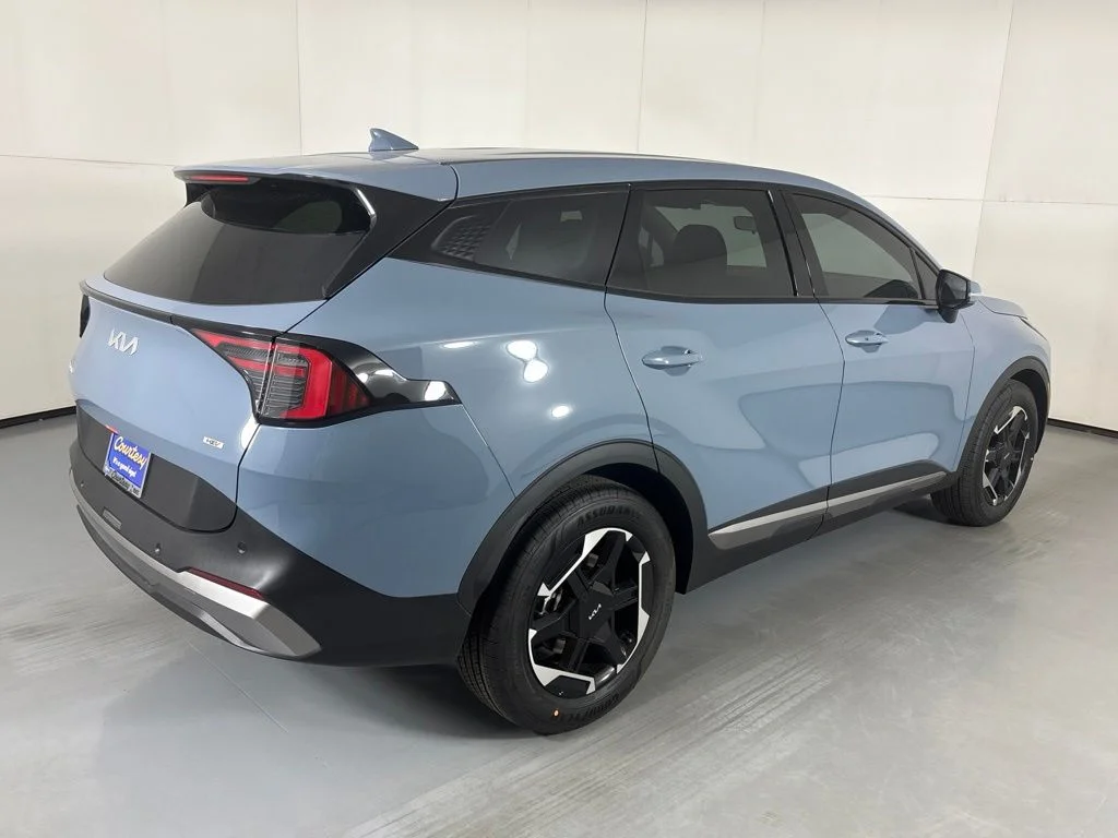New 2027 Heritage Blue Kia S image 8