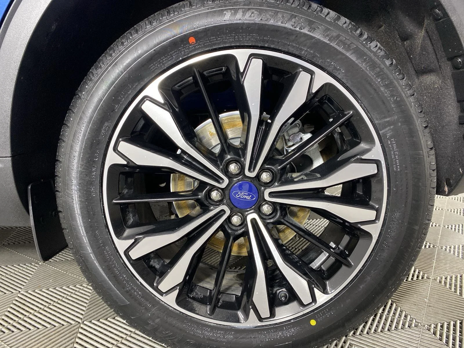 Used 2022 Atlas Blue Ford SEL image 9