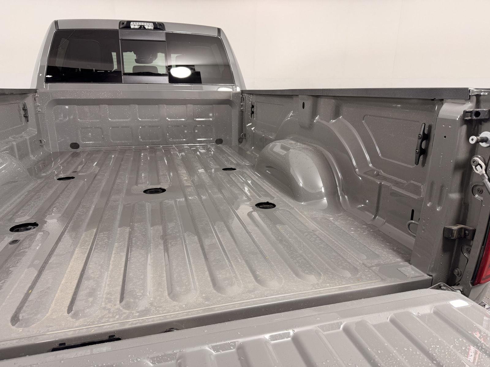 2026 RAM 3500 Laramie - Photo 6