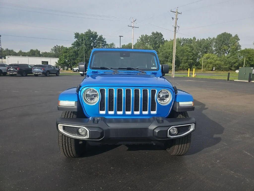 Used 2022 Hydro Blue Pearlcoat Jeep Unlimited Sahara image 2