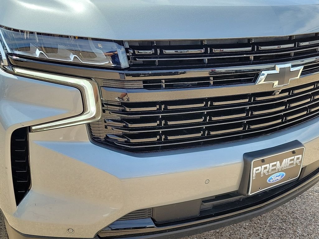 2023 Chevrolet Suburban RST - Photo 13
