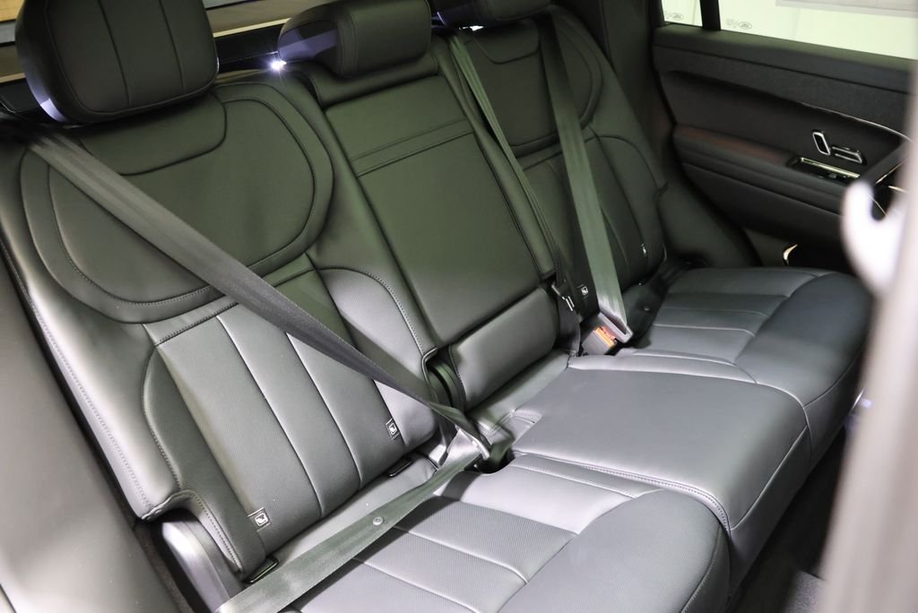 New 2026 Carpathian Grey Land Rover Dynamic SE image 45