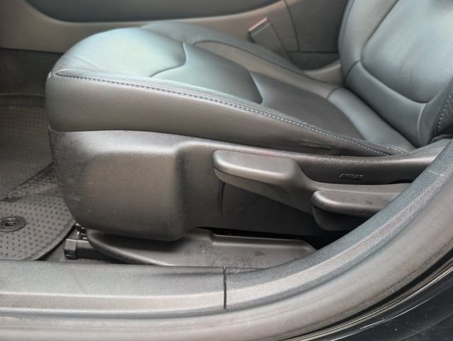 Used 2017 Black Chevrolet Premier image 20