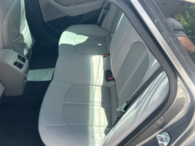 Used 2019 Gray Hyundai SEL image 12