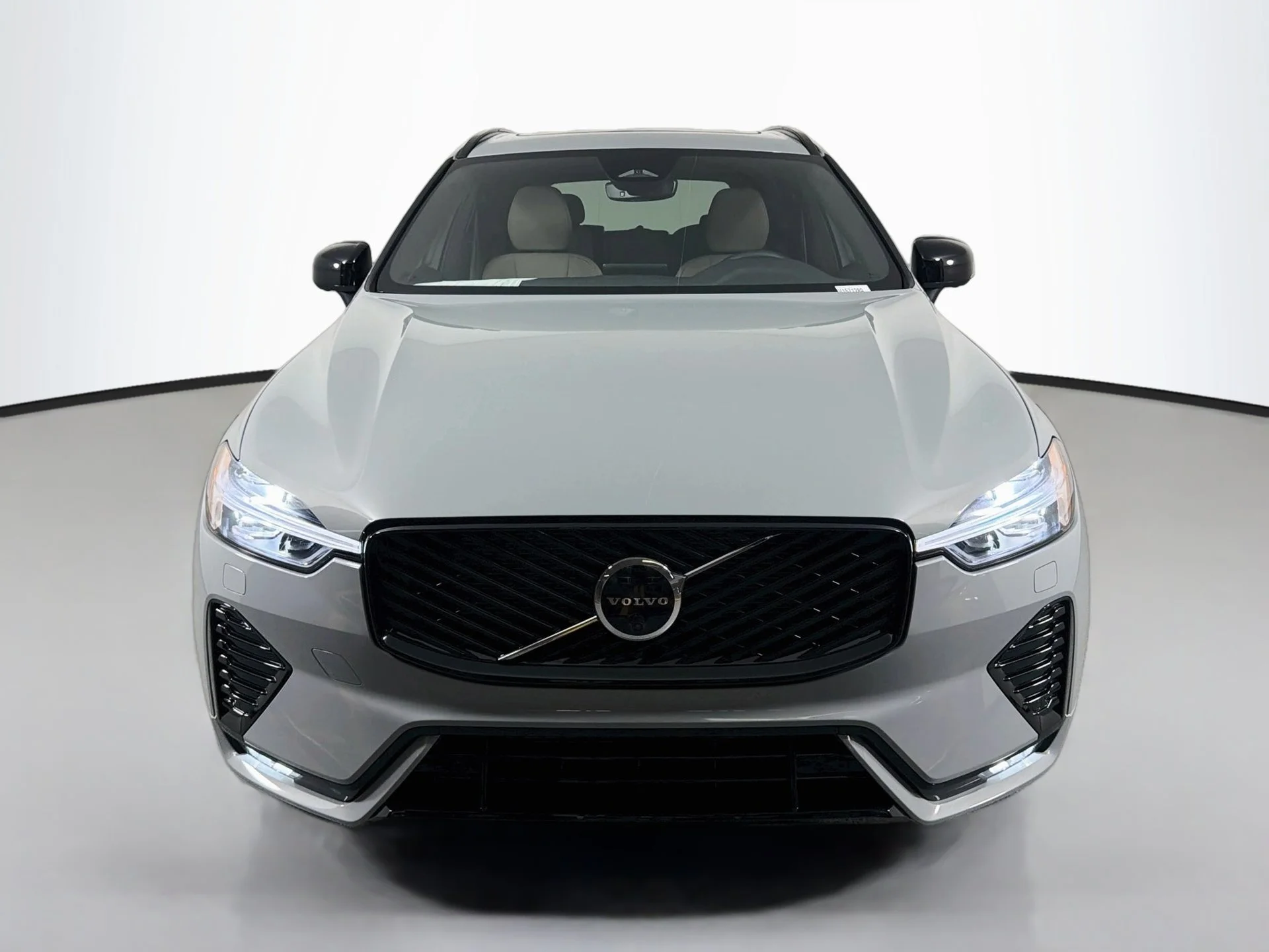 New 2027 Vapour Grey Volvo Plus image 2