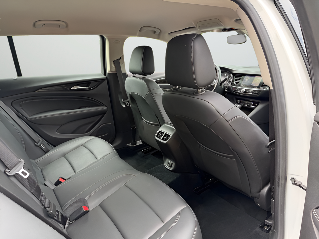 Used 2018 White Buick Essence image 28