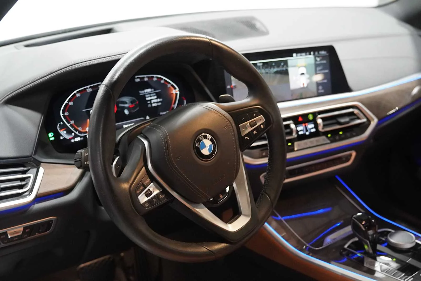 Certified Used 2023 Alpine White BMW sDrive40i image 10