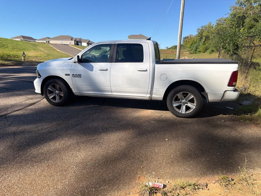 Used 2016 White Ram Sport image 11