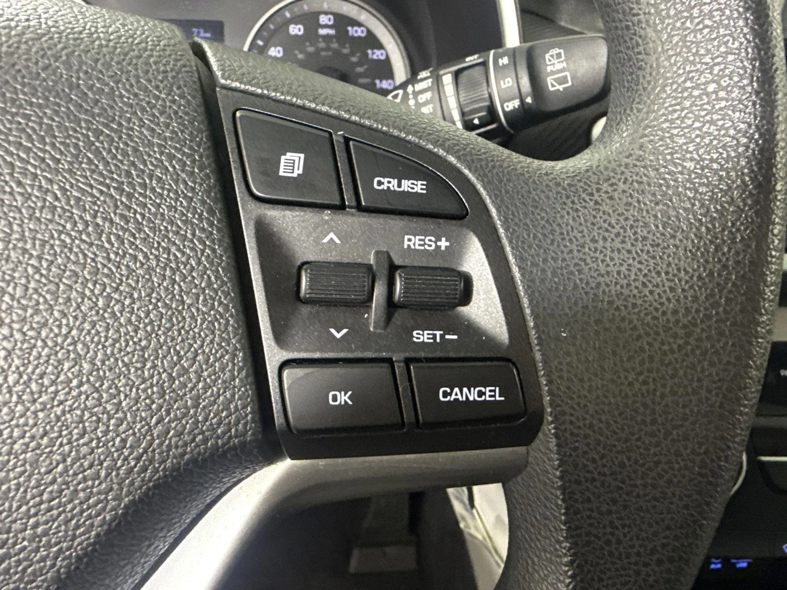 Used 2019 White Pearl Hyundai SE image 15
