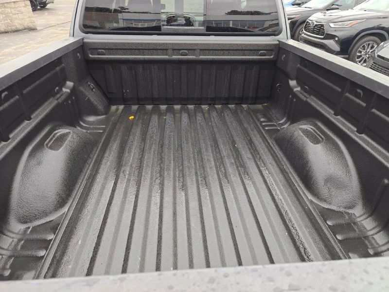 Used 2018 Gray Chevrolet Z71 image 6