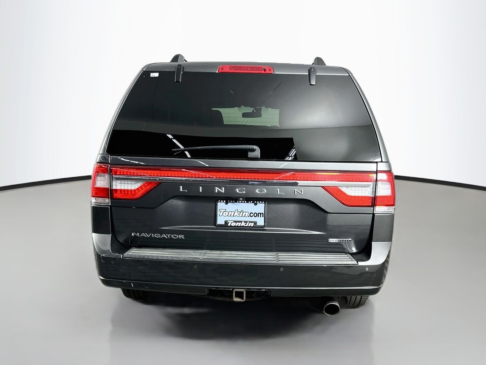 Used 2015 Magnetic Metallic Lincoln Base image 6