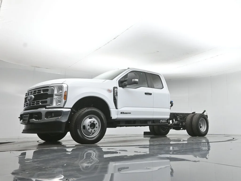 New 2025 White Ford XL image 40