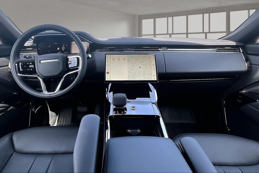 New 2026 Borasco Grey Metallic Land Rover SE image 5