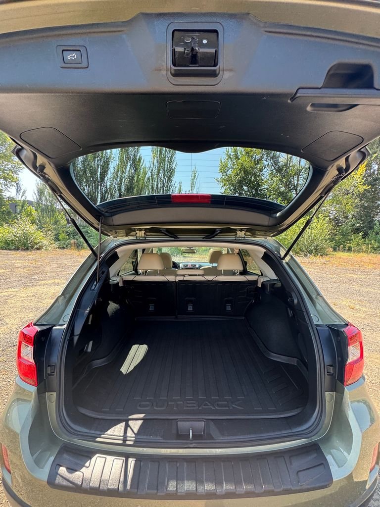 Used 2016 Wilderness Green Metallic Subaru 2.5i image 9