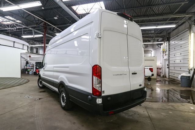 Used 2025  Ford Base image 7