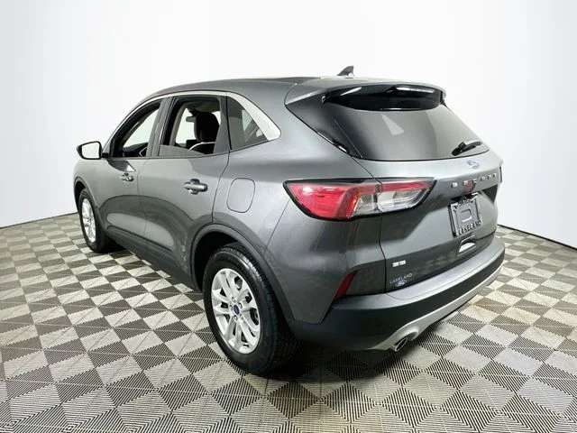 Pre-Owned 2022 Ford Escape SE