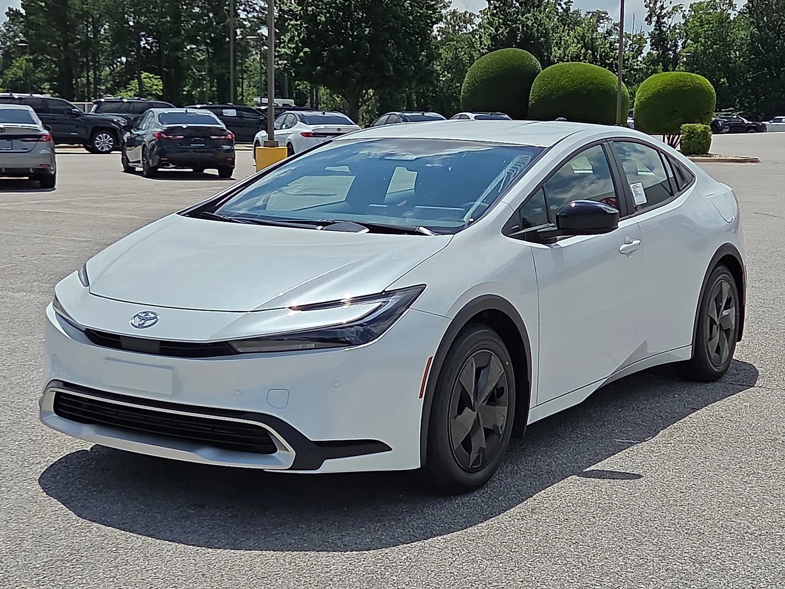 New 2026 Wind Chill Prl Toyota SE image 2