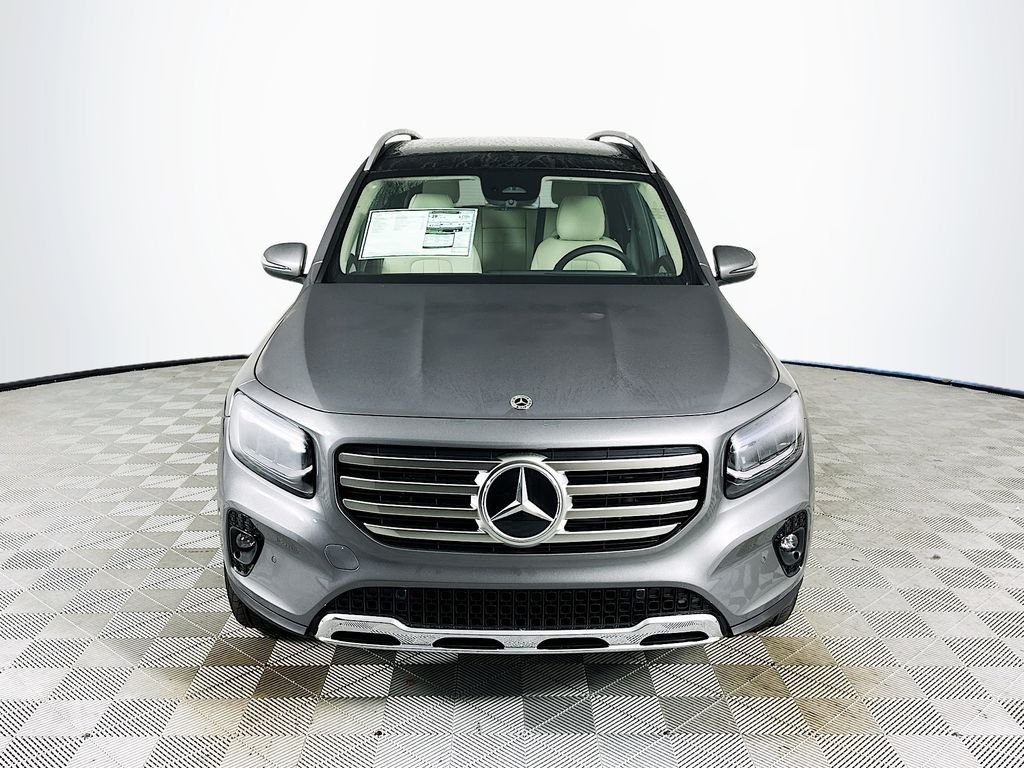 Used 2026  Mercedes-Benz GLB 250 image 2