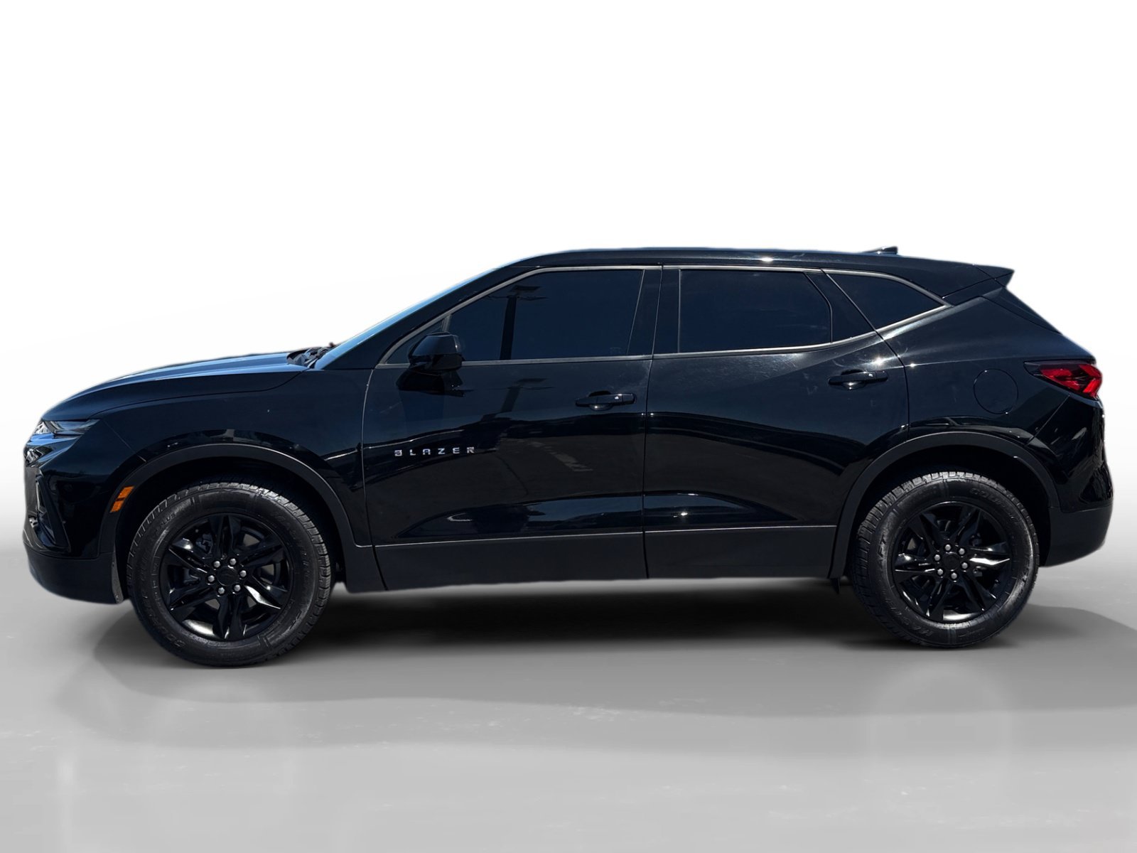 Used 2022 Black Chevrolet LT image 2