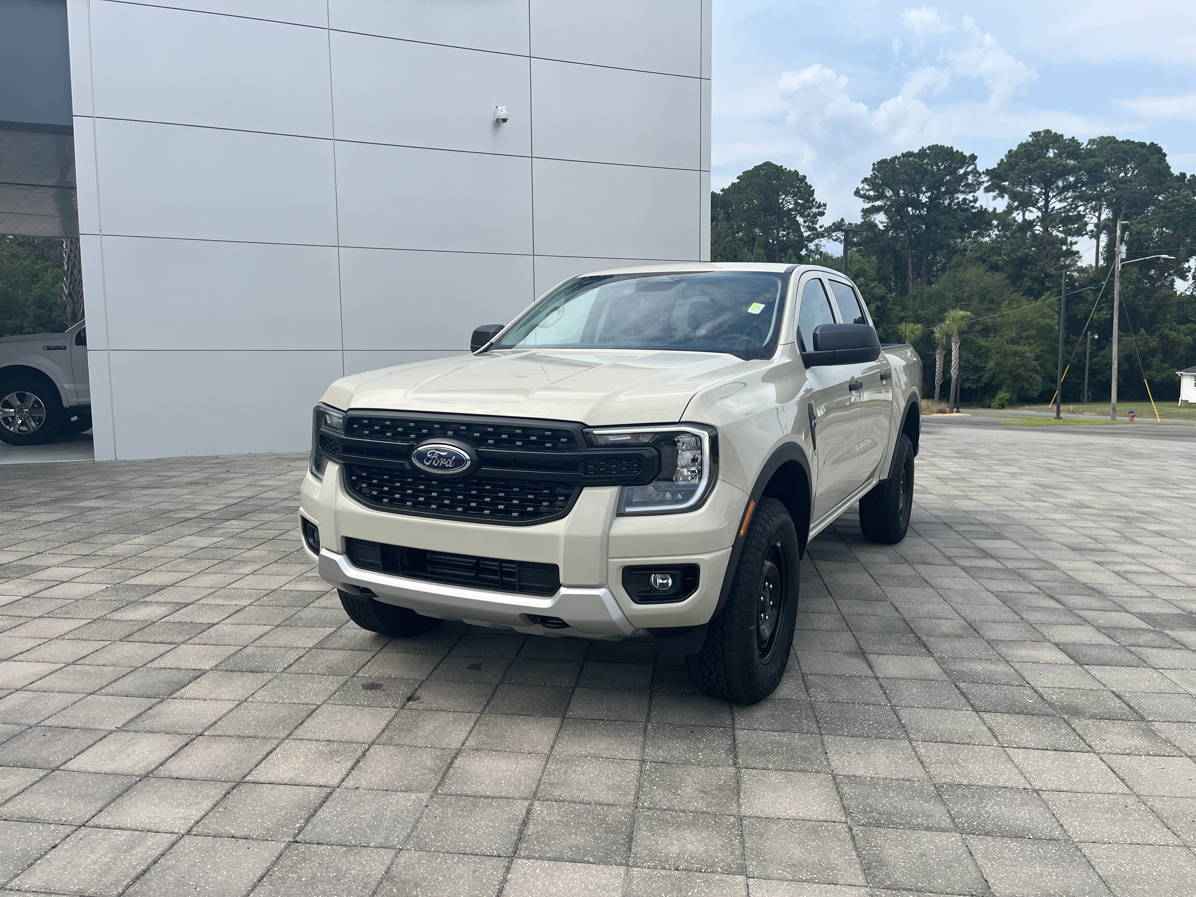New 2026 Beige Ford XL image 2