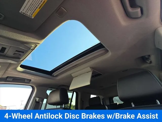 Used 2018 SILVER ICE METALLIC Chevrolet Premier image 24