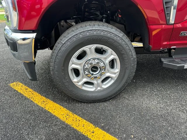 New 2026 Ruby Red Metallic Tinted Clearcoat Ford F-250® XLT image 12
