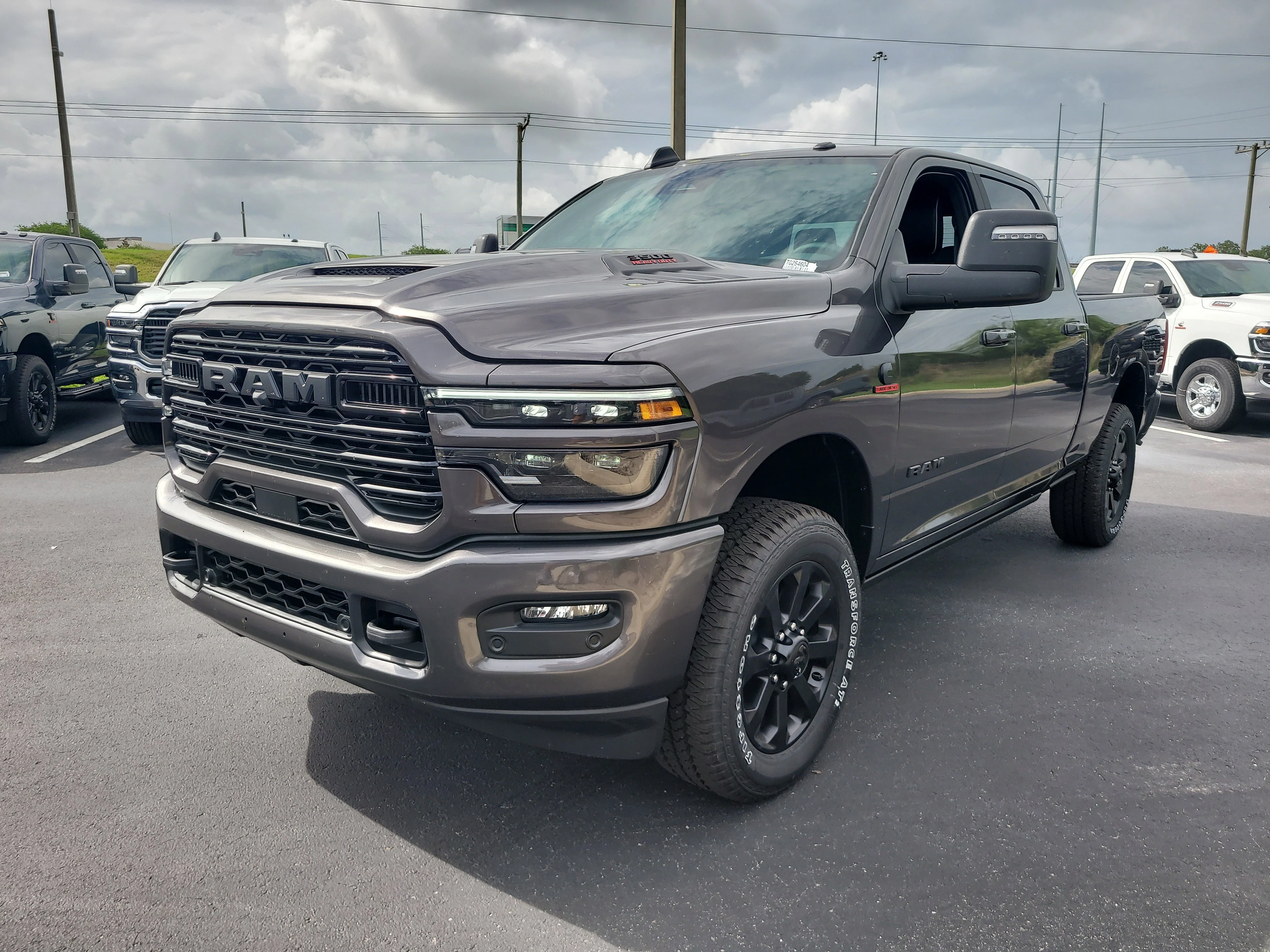 New 2026 Granite Crystal Metallic Clearcoat Ram Laramie image 4