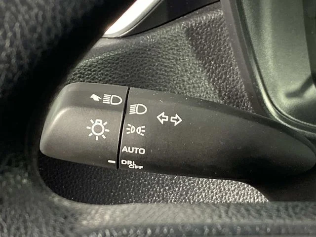Used 2025 Silver Toyota LE image 18